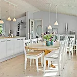 4 Bedroom In Prázdninový dům Gilleleje
